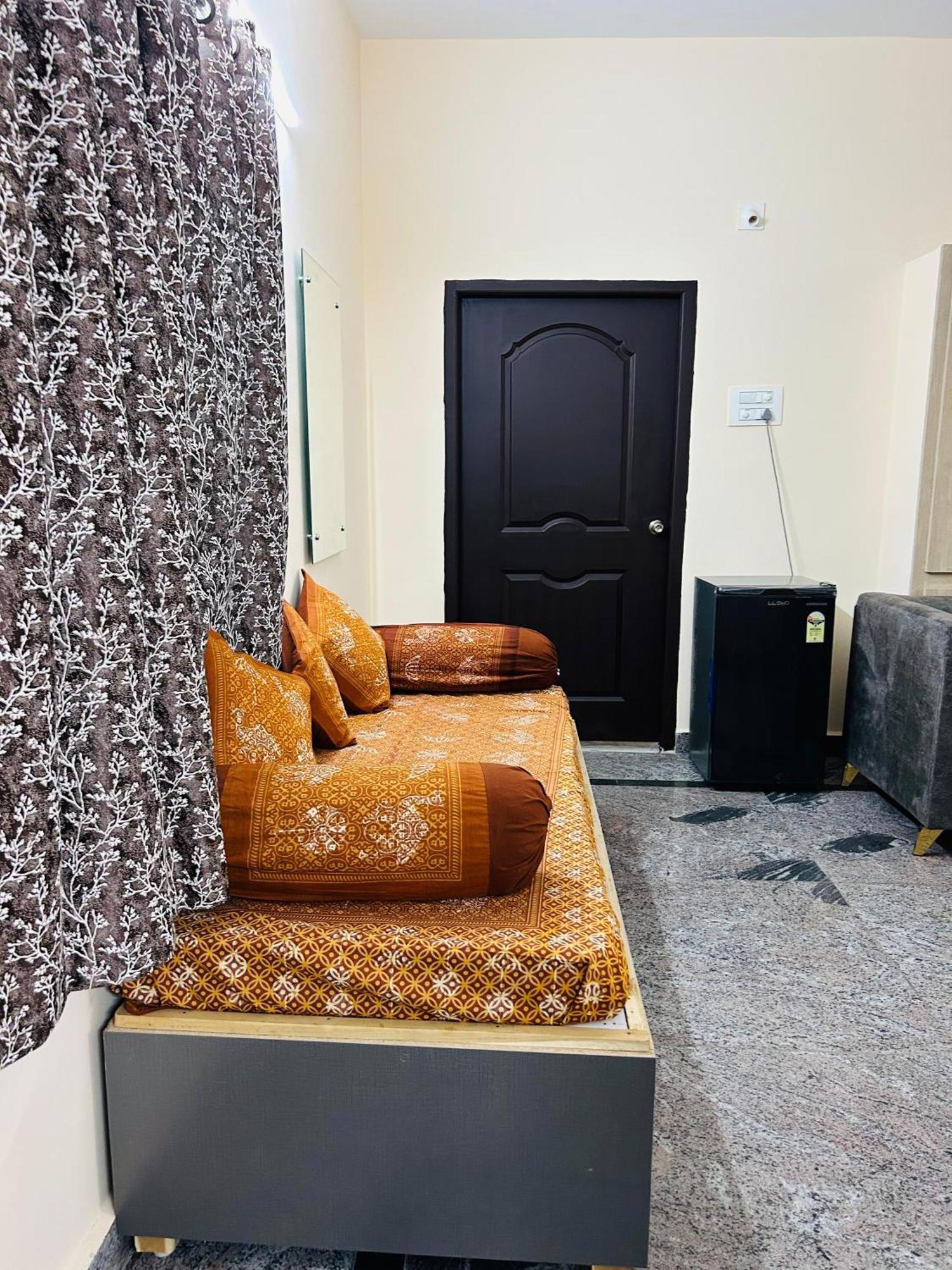 Y Stay Homestay Tirupati Exterior photo